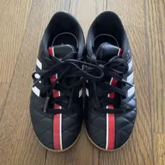 adidas サッカーシューズ 黒赤 18センチ スパイク - メルカリ