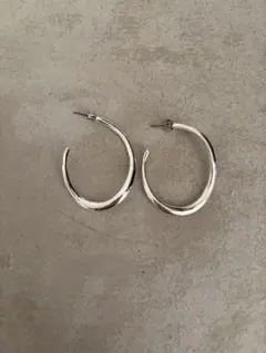 シルバー フープピアス 中程度