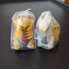 ポケモン指人形　ギラティナ　アルセウス未使用　キッズ　ソフビ　フィギア