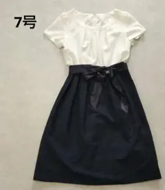 未使用　ホワイト/ネイビー 半袖ひざ丈ワンピース　フォーマル　７号
