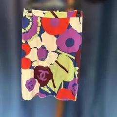 CHANEL ココマーク 総柄 ひざ丈スカート マルチカラーのサムネイル