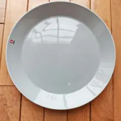 イッタラ　ティーマプレート２６cm パールグレーのサムネイル