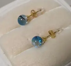 ハンドメイド ピアス ゴールド 小さめ 揺れる ブルー アレルギー対応