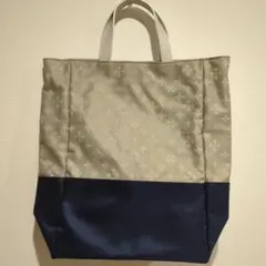 トマト様専用ベージュネイビー ロゴパターン ハンドバッグ