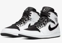 NIKE AIR JORDAN 1 MID