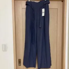 新品未使用　GU ベルトタックストレートパンツ　XLサイズ　68ブルー