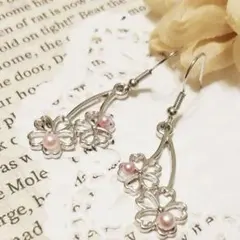 桜の二輪ピアス　イヤリング　ステンレス　目印アクセサリー　チャーム変更可能