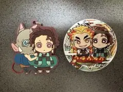 鬼滅の刃 キーホルダー＆缶バッジ