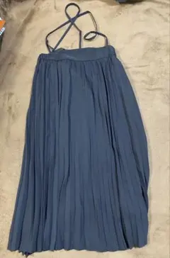サスペンダー付きプリーツロングスカート