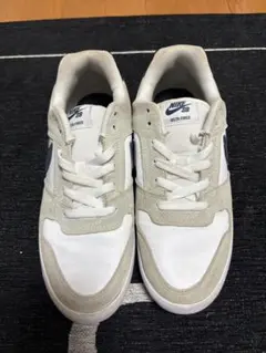Nike SB Dunk Low Pro ホワイト/グレー/ネイビー
