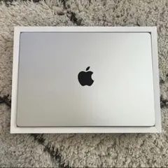 MacBook Pro M5 16GB apple care付き2029/2まで - メルカリ