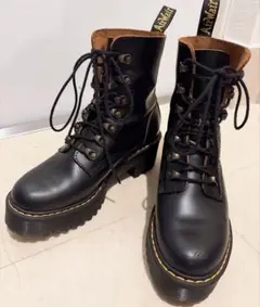 Dr. Martens Leona ブラック ブーツ レースアップ UK4