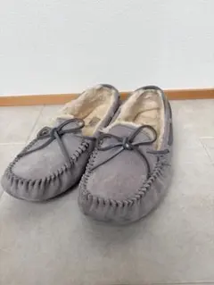 2026年最新】ugg モカシンの人気アイテム - メルカリ