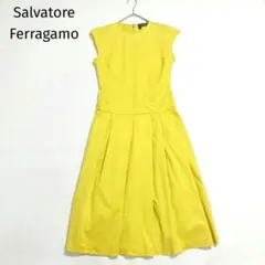 Salvatore Ferragamo ニットアコーディオンプリーツワンピース - メルカリ