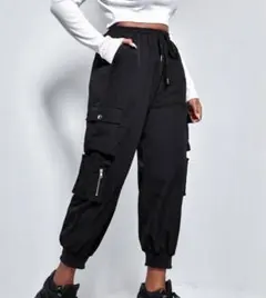 ブラック カーゴパンツ サイドポケット付き