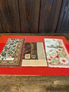 【新品未使用】レディース花柄ハンカチ 3枚セット MCMなど