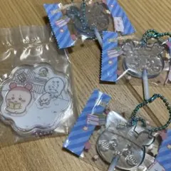 ちいかわ　古本屋キャラクターキーホルダー 4個セット
