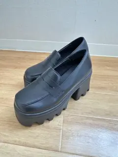 厚底黒ローファー GRL