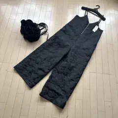 新品　フラワージャガードサロペット　定価２１０００円　送料込み