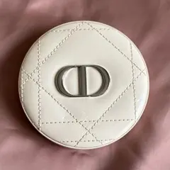 ディオールスキン フォーエヴァー クチュール ルミナイザー