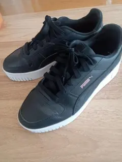 PUMA 　ブラックスニーカー　25.5cm