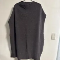 ダークグレー ノースリーブニットのサムネイル