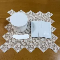 SUQQU デザイニング マッサージ クリーム サンプル付のサムネイル
