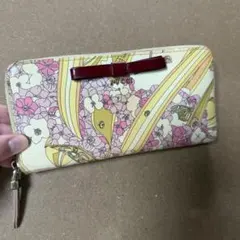 EMILIO PUCCI 長財布 ラウンドファスナー 花柄 リボンのサムネイル