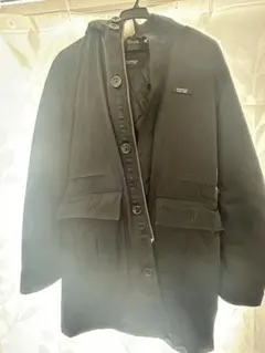 ブラックナイロンジャケット フード付き