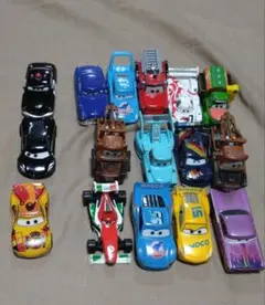【匿名ダンボール配送】計16台まとめ売り　カーズトミカ１３台　カーズミニカー３台