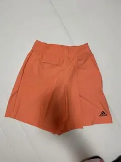 アディダス　adidas ショートパンツ