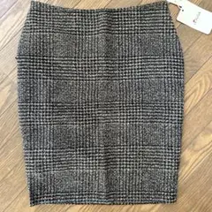 新品 未使用 ツイード タイトスカート