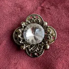 【23】小さなアンティーク調ブローチ　ラウンドクリスタル　ヴィンテージ　レトロ感