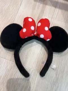 ミニーマウス カチューシャ 黒と赤の水玉