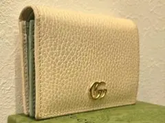 ✨極美品✨グッチ◇バイカラーコンパクト折り財布　マーモント白エメラルドグリーン