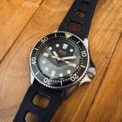 激レア　未使用　レディース　腕時計　ダイバー　SEIKO カレンダー　新品電池 二種のベルトが楽しめる セイコー 腕時計 SEIKO 時計 セイコー