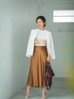 未使用 PLST サテンスカート