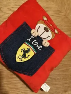 フェラーリ ロゴ入りクッション