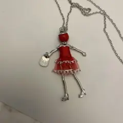 人形型ネックレス 赤ペンダント