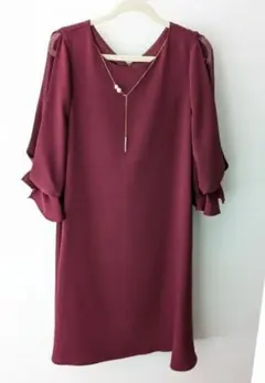 フリル付き七分袖ワンピース