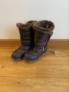 ブラウンファー付き子ども用ウィンターブーツ