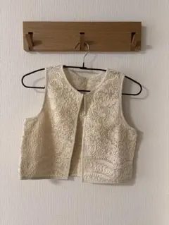 アイボリー レース ノースリーブ ベスト