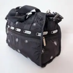 LeSportsac ボストンバッグ ブラック 花柄　レスポートサック　刺繍 LeSportsac レスポートサック ボストンバッグ ショルダー 2way