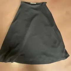 黒のAラインひざ丈スカートのサムネイル