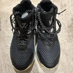 adidas バスケットシューズ ハイカット ブラック