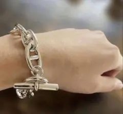 Item thumbnail for item edb2b868-a230-431b-9165-df9f79d432dc