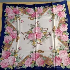 イヴ'サンローラン　シルク100%大判スカーフ