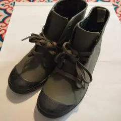 オリーブ色ハイカットレインシューズ