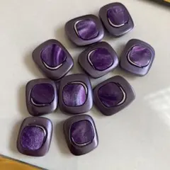 レトロなボタン　パープルスクエア