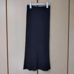 黒リブ編みタイトスカート
